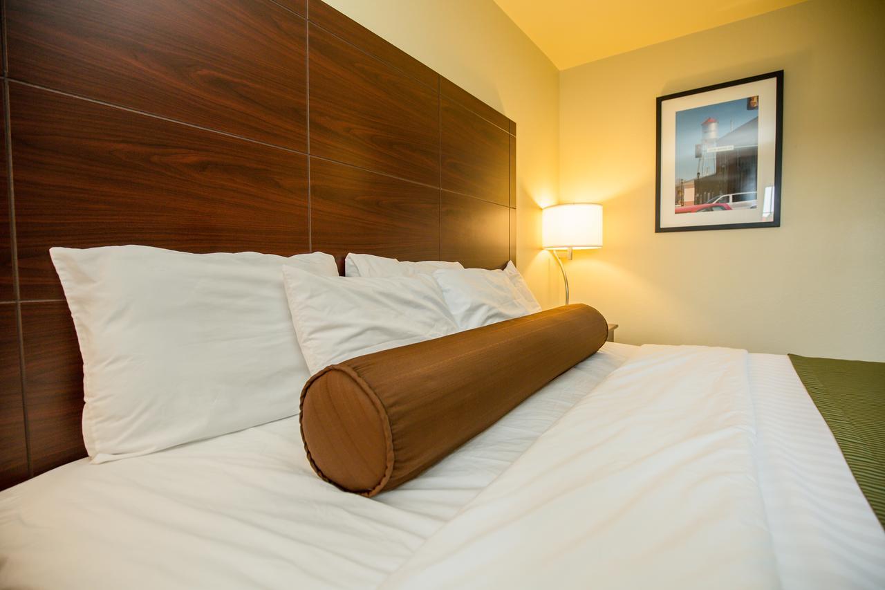 Cobblestone Inn & Suites-Winterset Ngoại thất bức ảnh